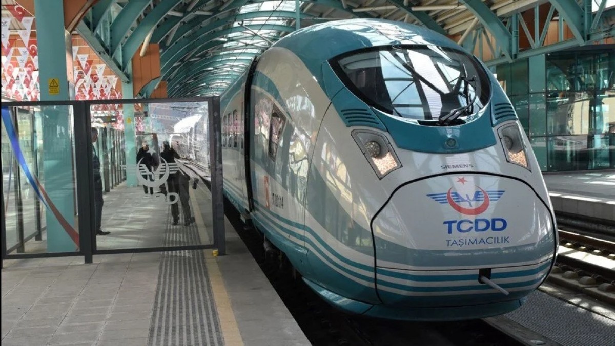 Ankara-Sivas Yüksek Hızlı Treni, ilk ücretsiz seferini yaptı