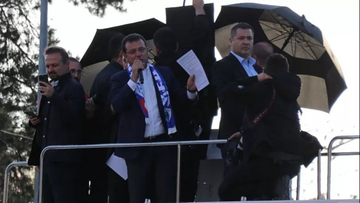 İmamoğlu'nun Erzurum'daki mitinginde çıkan olaylara ilişkin kim ne dedi? 