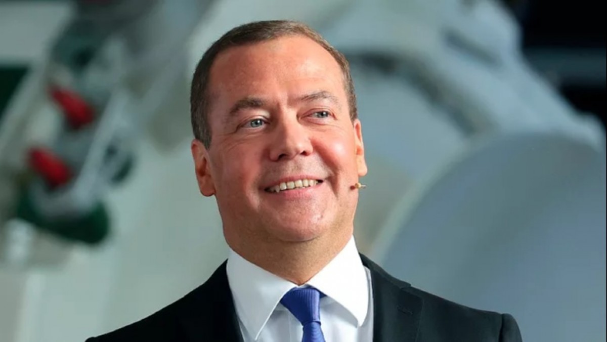 Medvedev: Baltık ülkeleri bizim vilayetlerimiz, Polonya geçici işgal altında