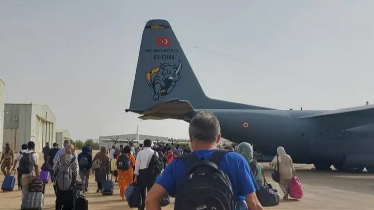 Son dakika | Tahliye için giden Türk uçağına Sudan'da saldırı! MSB'den açıklama geldi: Hafif silahla ateş açıldı